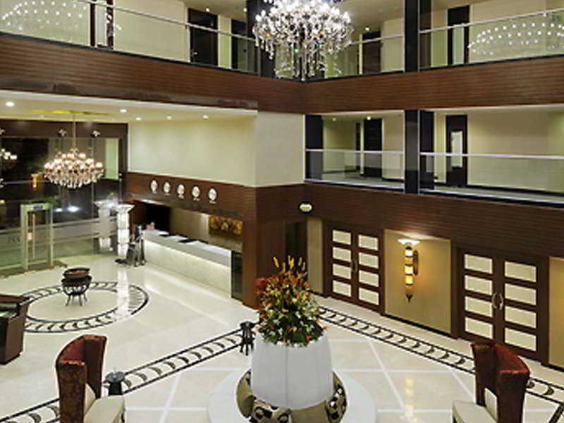 Royalton Hyderabad Abids Hotel Bagian luar foto