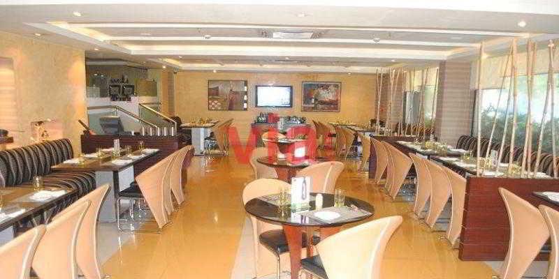 Royalton Hyderabad Abids Hotel Bagian luar foto